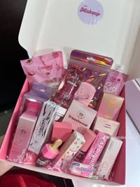 مستحضرات تجميل • مكياج • جمال