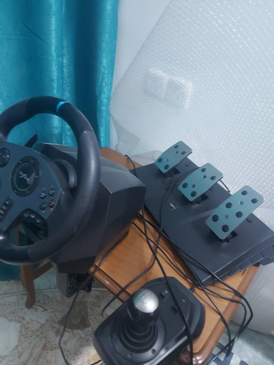 السلام عليكم ، بلي 4 سلم للبيع مع جوستكات  2 اصليات مو كوبي ووياه ٣ العاب  gta ,mincraft,fifa17
السلام عليكم ، بلي 4 سلم للبيع مع جوستكات  2 اصليات مو كوبي ووياه ٣ العاب  gta ,mincraft,fifa17 
سعره 225 قفل مكاني ببغداد حي الجهاد توصيل ماعندي 

والستيرن نوعه pxn v9 يشتغل على البلي والاكسبوكس مابي اي مشكلة والكارتونه مالته موجوده يشتغل كير عادي واتوماتيك وبي شفتات سرعة سعره 110 وبي مجال 

هذا رقمي الواتس ***********
