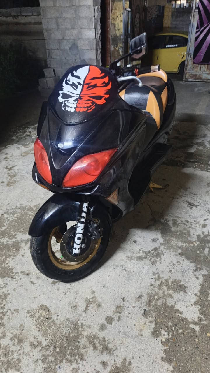 سلام عليكم ورحمة الله بركاته فورزه 08 للبيع أوراق كامله دراجه حلوه ما بين نقص  رايدهه مليون و ميه 1100 وبيهه مجال العنوان ديالى خان بني سعد ***********
