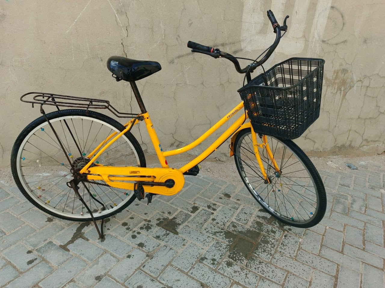 بايسكل بطة كلشي شغال مابي اي نقص فقط جاملغ خلفي ب50 وبي مجال مكاني بغداد الأمين الثانية ***********
