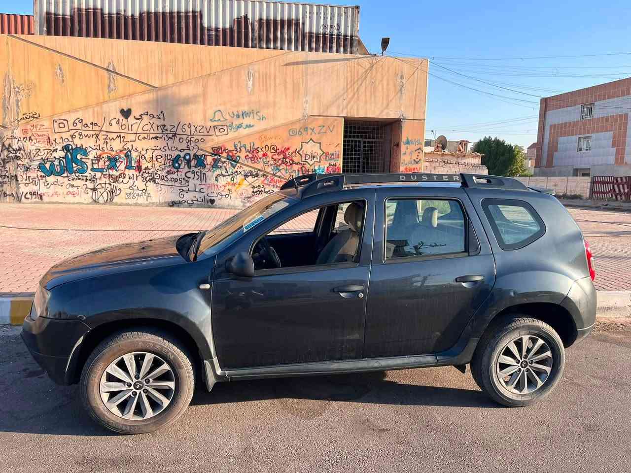 للبيع رينو داستر 2017 
السنويه باسمي و الرقم بغداد الجديد
المحرك حجم 2000 cc
السيارة حالتها ممتازه
كامرة خلفية
تبريدها ممتاز
اللون فيلي
الموقع بغداد الداوودي
السعر 80 ورقه
للاستفسار التفضل على الخاص او الرقم ***********
