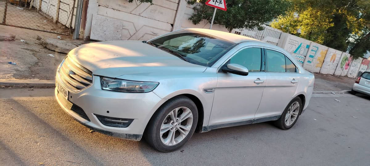 فورد تورس 2013 سعر مناسب ٩٧
رقم بغداد الدولي هزه وسنويه ورقام جدد
مواصفات معروفه عده الفتحه
تخم تاير جديد
فيت بم جديد
صدر جديد
تبريد جديد
بيها قطع صبغ ابيع حزام بدون دواخل 
صور الحادث مرفقه مع الصور 
مكانها بغداد السيدية السعر ٩٧ ورقه مناسب جدا
***********
