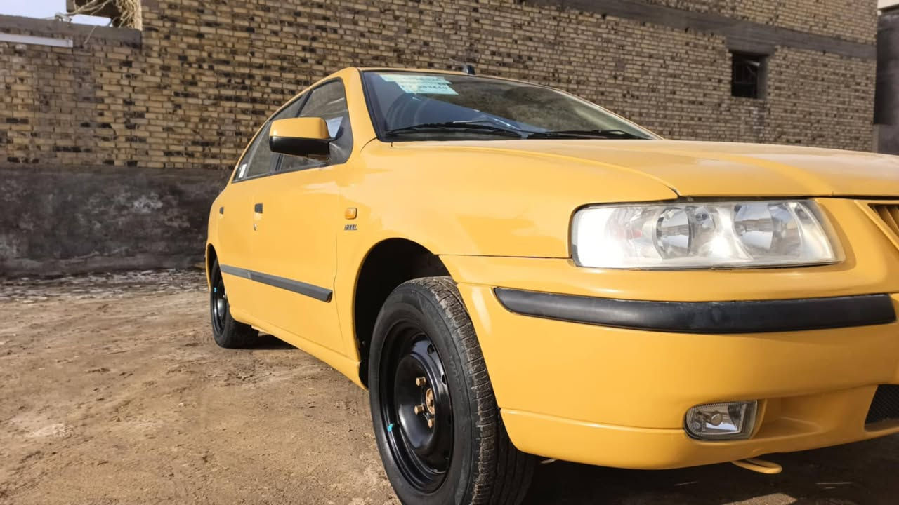 السلام عليكم سمند 2012 للبيع أصل كرستال رقم بابل موجوده بالحله حداديه ومكينه خير من  كهربائيات كله شغال كاعيه تخم تاير مابيه بارد ولاشبر اتصل وتدلل ***********
