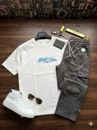 ملابس صيفية • تيشيرتات • شارع المجمع الرئيسي