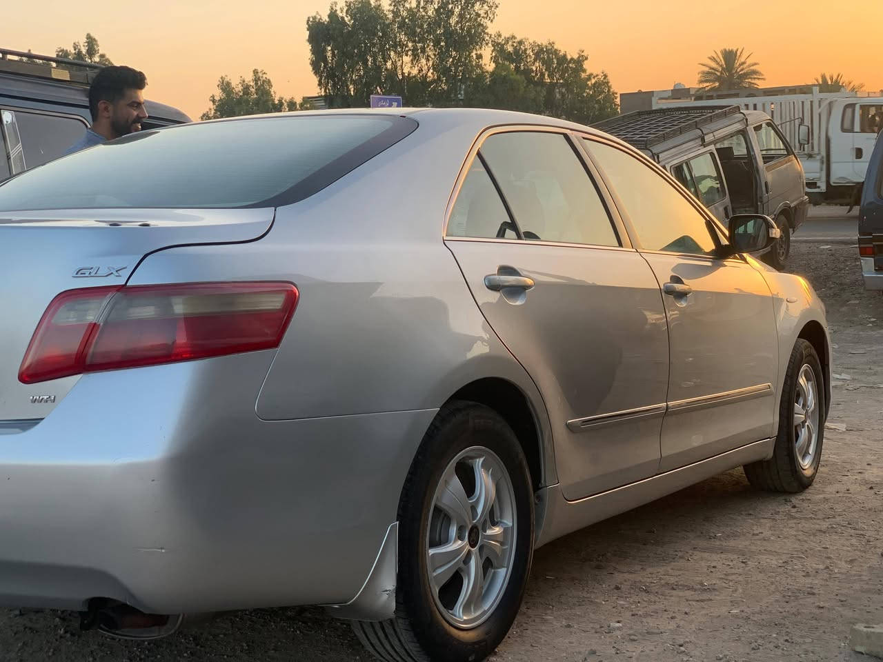 كامري خليجي 2007 GLX مواصفاتها كلش حلوه تعجبك  سياره مكفولة على وضع الشركه رقم بغداد تبريد ثلج كير ومحرك مكفولات سياره جديده الواقع احلى بعد
 سعرها 110 وبيها مجال 
متواجد واتساب المكان ابو غريب 
***********
