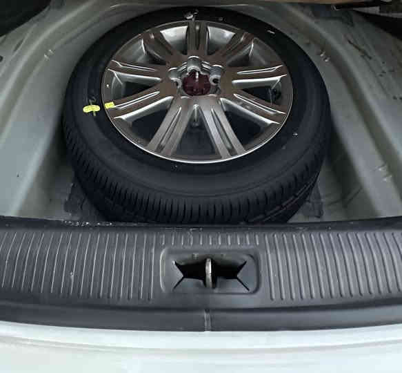 السلام عليكم للبيع افلون
موديل 2010 خليجي السيارة فول مواصفات لمتد 
فتحه سقف
سته بصمات 
مكينه 3500
حساسات أمامي
خلفي 
نقطه عمياء دخول
ذكي كشنات كهرباء 
اثنين و الكشن الخلفي متحرك
كشنات تدفئة وتبريد
اشاير بل مري منظومة زنون فول 
خمسة ويل كب كروم 
اسبير منازل
ضرر جاملغ خلفي بل عراق
ومكانين سحب DDBR
مامبين 
السيارة يده بمعنى الكلمة 
مسجل سيدي جنجر سته أقراص
+شاشه كبيره بلاد شاشه أعطال
رقم اربيل الدولي تحويل ثاني يوم 
بسمي المكان بغداد العامريه السعر خاص
رقم ***********
