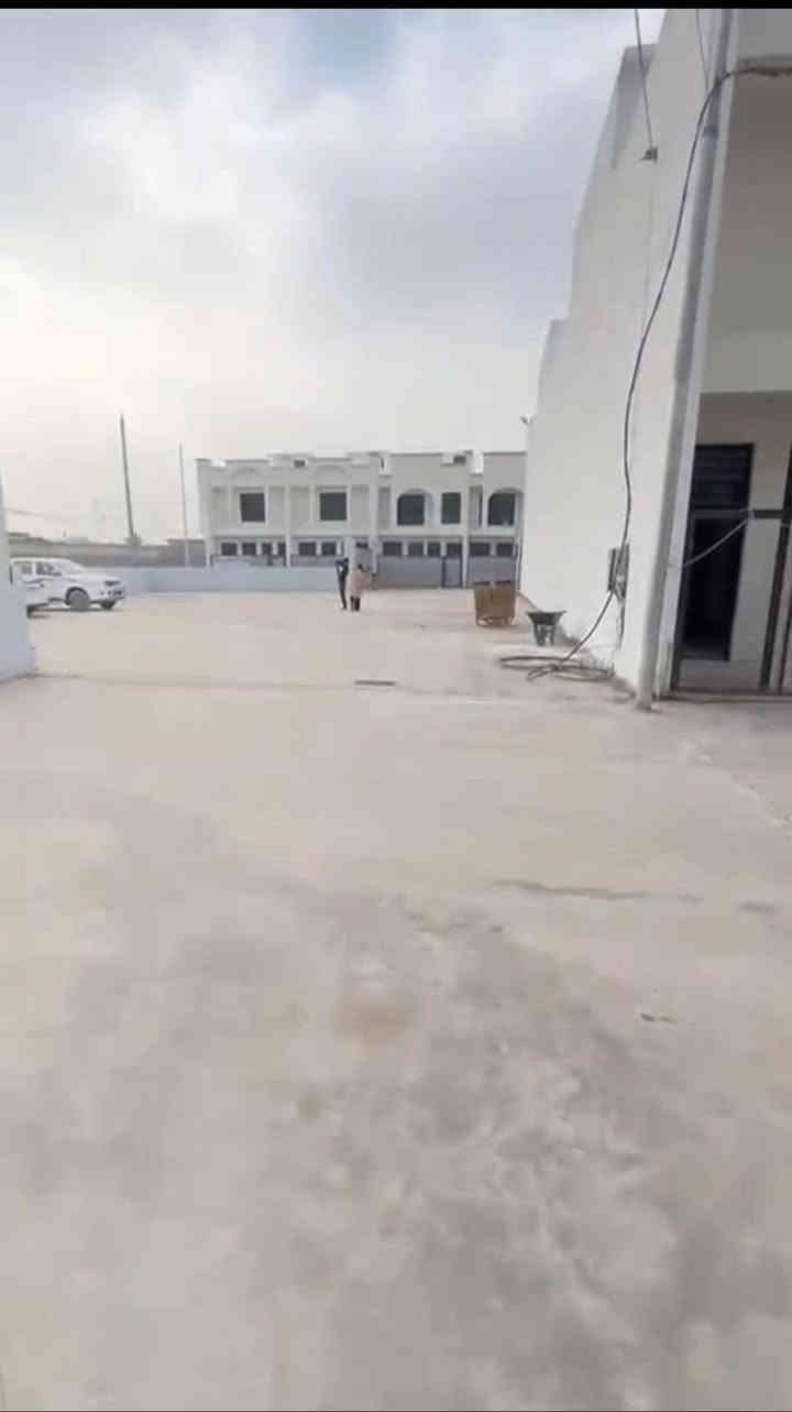 سلام عليكم ورحمه الله وبركاته
يعلن مجمع الدور البيضاء السكني 
  عن توفر وحدات سكنية مختلف المساحات وبأسعار تنافسية زراعي سند 25 قرار محكمة في منطقه الري بالقرب من منطقه الشباب ومنطقة المربع الذهبي ضمن مناطق بغداد / الكرخ موقع ممتاز جدآ تتراوح  المساحات :

60متر واجهة(6متر) نزال(10 متر) طابقين يحتوي هول+ استقبال + مطبخ +صحيات غرف نوم عدد 3
.....السعر 100 مليون ....

85 متر واجهه (6 متر ) طابقين يحتوي ع هول +استقبال +مطبخ+صحيات+غرف نوم عدد 3 
السعر ١٢٠ مليون  

90متر واجهة(6 متر) نزال(15 متر) طابقين يحتوي هول + استقبال+ مطبخ+صحيات غرف نوم عدد 3 
..... السعر ١٢٥ مليون .....

115متر واجهة (7 متر) نزال(17.5متر) طابقين يحتوي هول+استقبال+ مطبخ +صحيات + غرف نوم عدد 4
....السعر  ١٤٥ مليون .....

135 متر واجهة (7.6 متر) نزال(18 متر) طابقين يحتوي هول +استقبال + مطبخ + صحيات + غرف نوم عدد 4
..... السعر 165 مليون .....

علمآ المجمع كامل الخدمات( ماء +كهرباء + مجاري+ تبليط وبوابات دخول نضام سكيورتي) وبالقرب من المربع الذهبي : اغتنم الفرصة موقع ممتاز واسعار مناسبة جدآ
الاستفسار ***********

0790 680 4831
