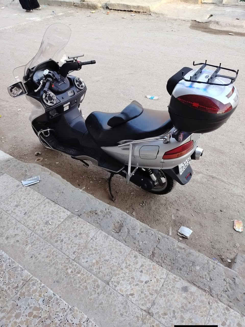 للبيع هاذا رقمي  ***********
