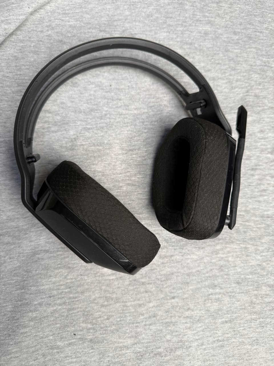 Logitech G535 LIGHTSPEED Wireless
ب 30الف

بدون دونكل
مستخدمة نظافة 95%


**إذا كنت صاحب هذا الإعلان وتريد حذفه لأي سبب، رجاءا أرسل رسالة إلى الدعم الفني**