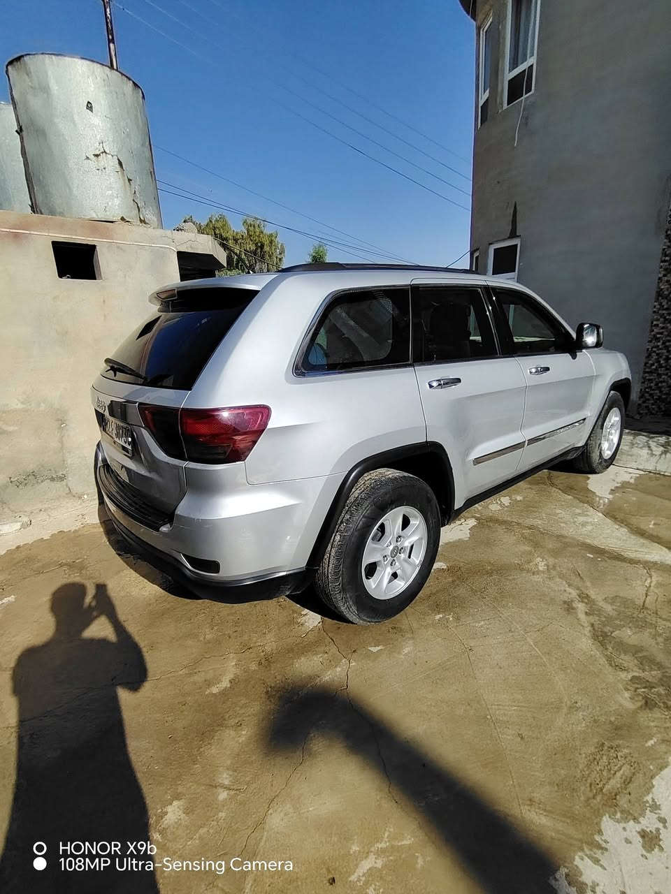 سلام عليكم
للبيع جيب لاريدو موديل ٢٠١١ بدون صبغ فول موصفات سونار مالها بالصور موجود معروضه (158)بيها مجال بسيط مكانها موصل تلعفر ***********
***********
