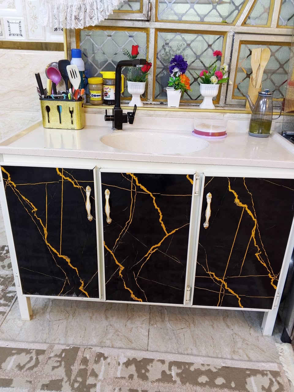 كاونتر للبيع السعر ٢٢٥ وبي مجال المكان حي البساتين ***********
