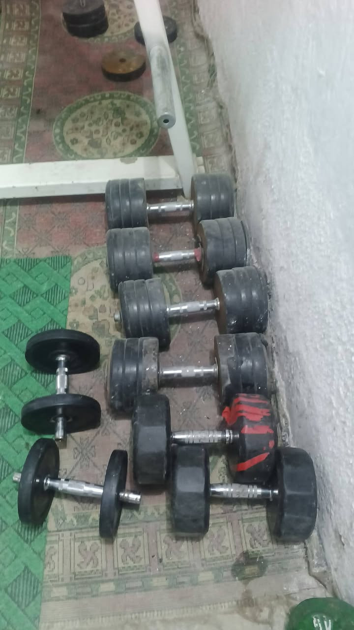 للبيع العنوان ناصرية ***********
