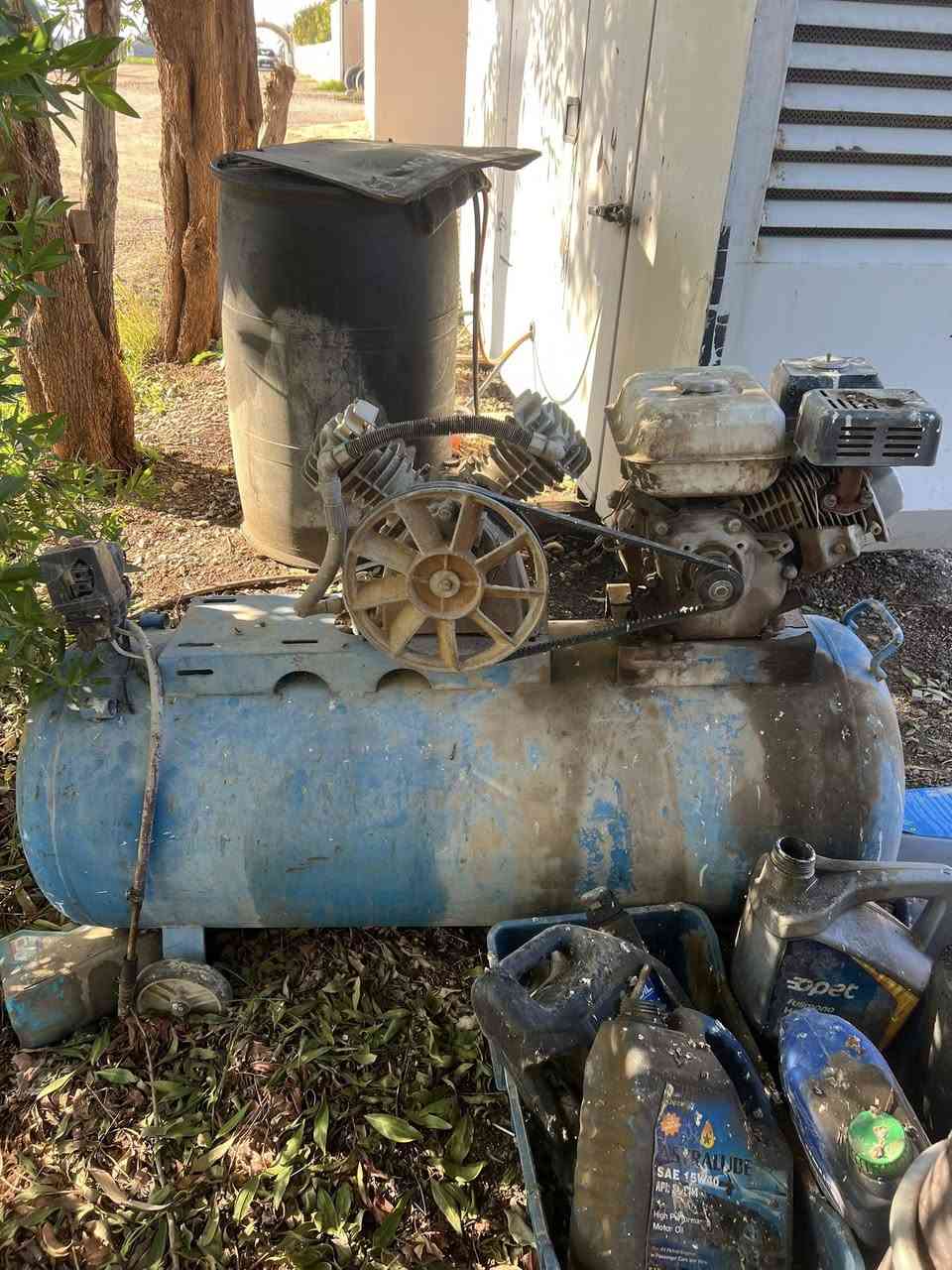 السلام عليكم ورحمة الله وبركاته البيع مكان بابل قضاء المحاويل ناحية الامام رقم تصال ‭0773 534 0641‬
