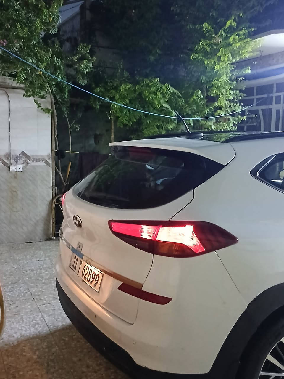 سلام عليكم لبيع توسان ٢٠٢٠ خليجي كاصد فول موصفات بنراما فول ١-١ سياره نضيفه سبيرها ما نازل بسمي من شركه سياره بيها  بارد وتكحيل مكانات مكفوله من صبغ ول حادث محرك وكير مكفول صدر نضيف تخم تاير جديد مكان بغداد عبيدي سعر ١٨٣ رقم ***********
