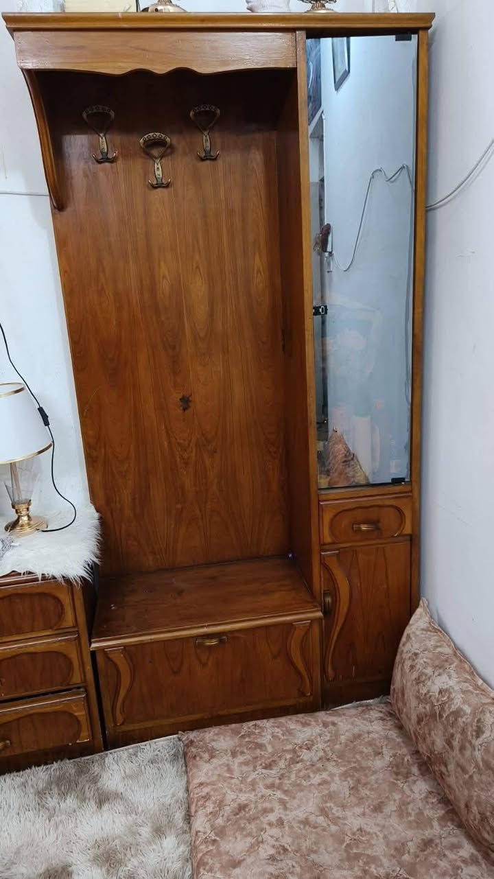 غرفه اخشاب نضيفه شرط النضافه ومابيها اي عيب او كسر 
السعر 750وبيها مجال 
العنوان حي القاهرا 
الشراي يجي خاص


**إذا كنت صاحب هذا الإعلان وتريد حذفه لأي سبب، رجاءا أرسل رسالة إلى الدعم الفني**