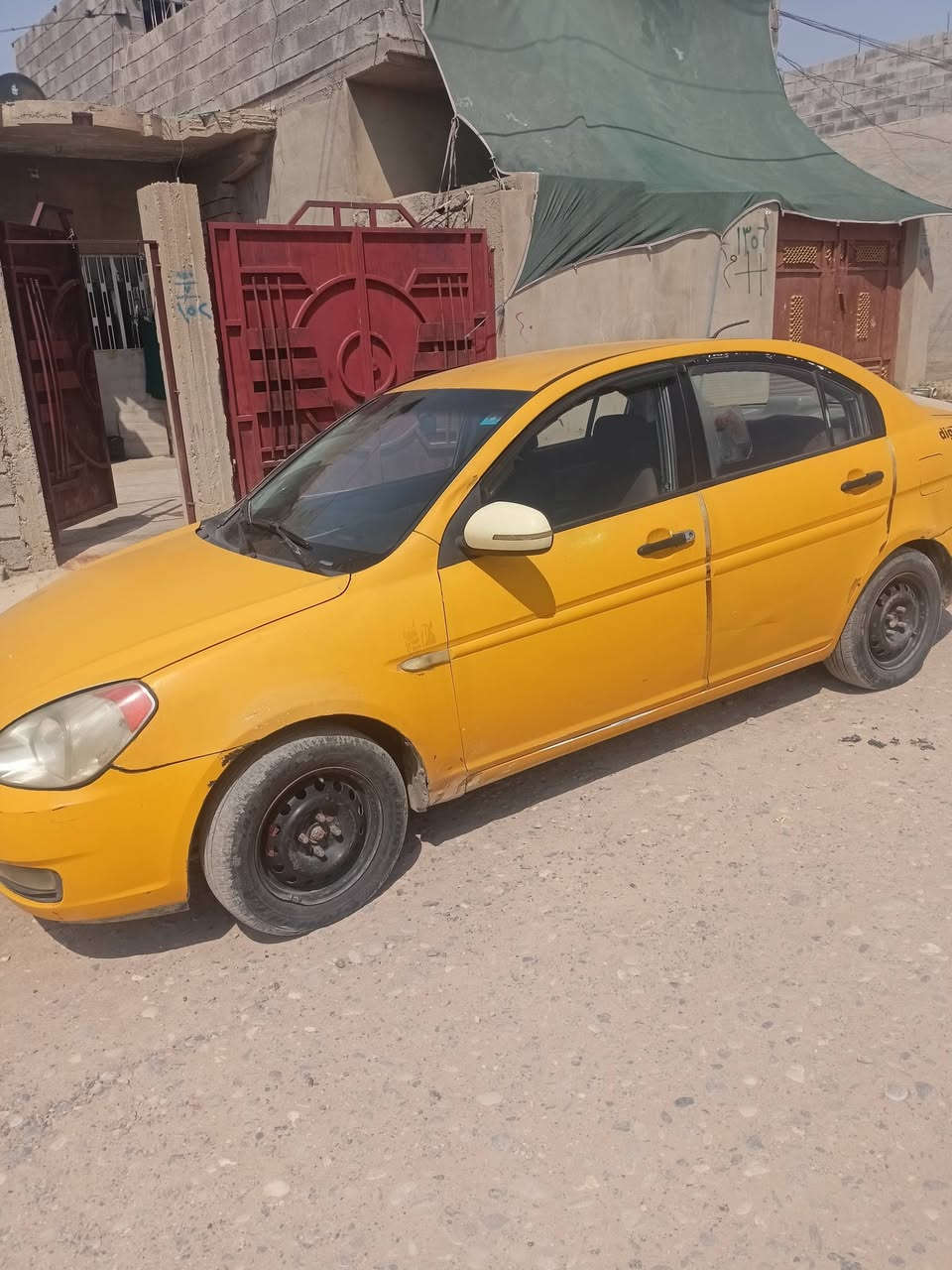 اكسنت للبيع 2010 جامت كهرب اشاير بالمري كير عادي ضرر بالتكمة مال تحرير وبيها بالجاملقات طخات مال تكسي السيارة كدام العين السعر 73 وبيها مجال***********
