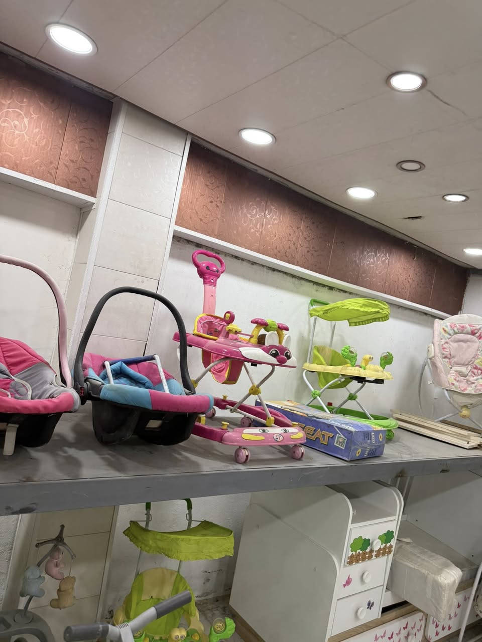 تصفية محل اسعار مناسبة جميع المواد غير مستعملة يوجد توصيل اسعار اسفل كل صورة 
للتواصل *********** 
يوجد توصيل
