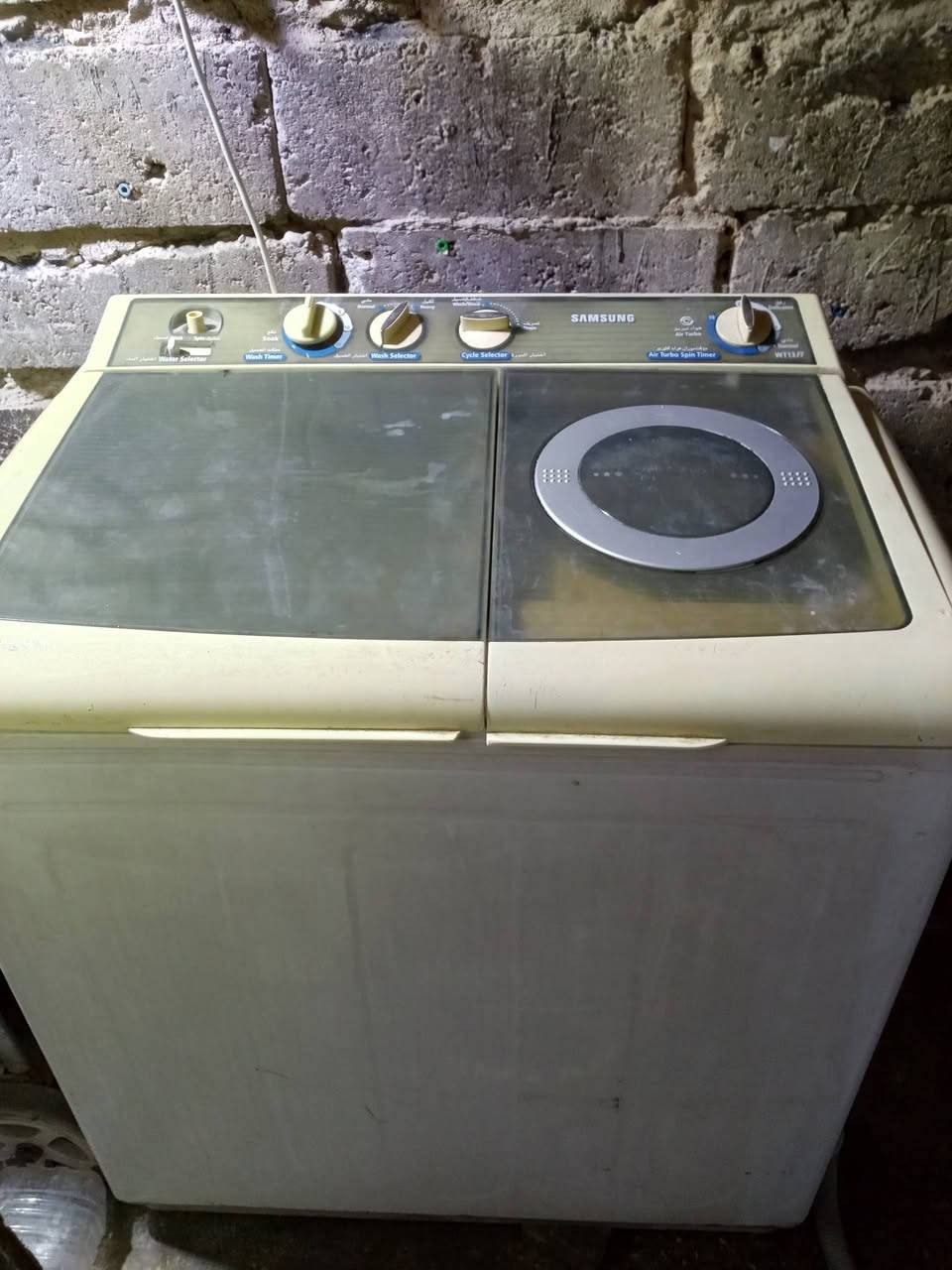 أغراض للبيع شغالات ع فحص مكان شعب نهاية فورتات يوجد توصيل ***********
