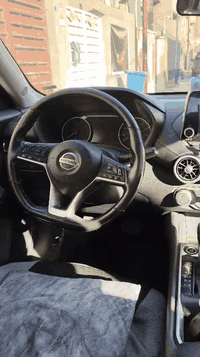 نيسان سنتره موديل 22 معوقين   الحادث تبديل جنطه والمدةبعد ثلاث سنوات ت...