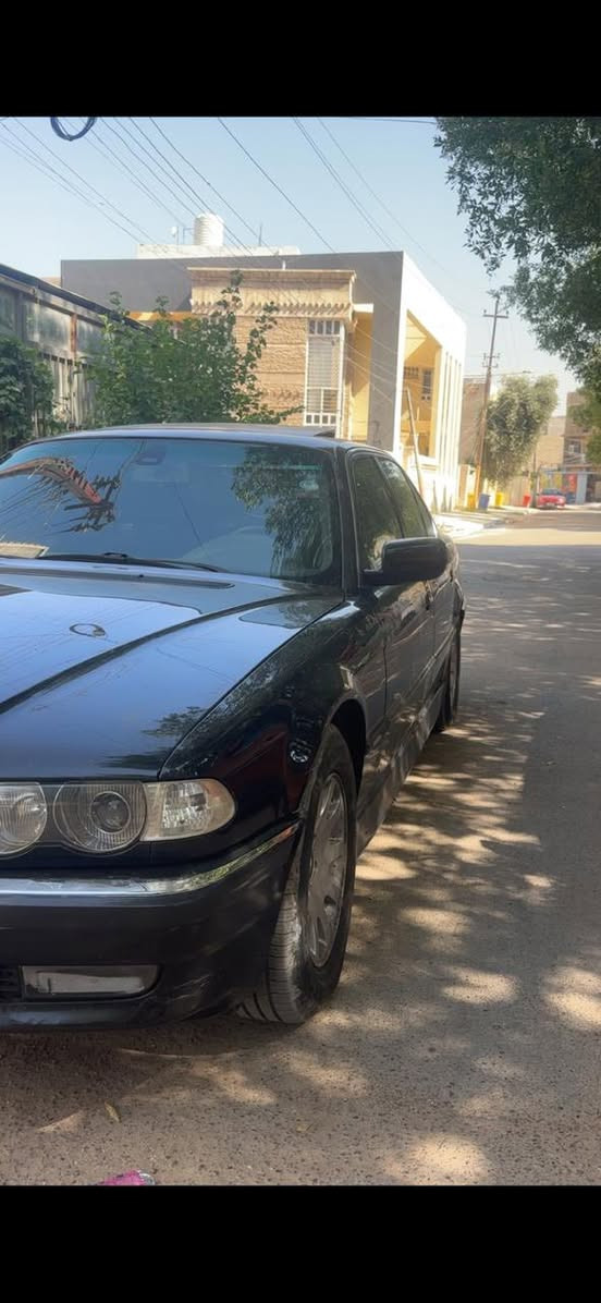 سلام عليكم
بي ام موديل 95

بدون اي نقص سياره جديده 

كير ومحرك خير من الله

محرك 750

تبريد ثلج  صدر جديد

سعر 78 وبيه مجال المكان بغداد العامرية 

‭***********‬

