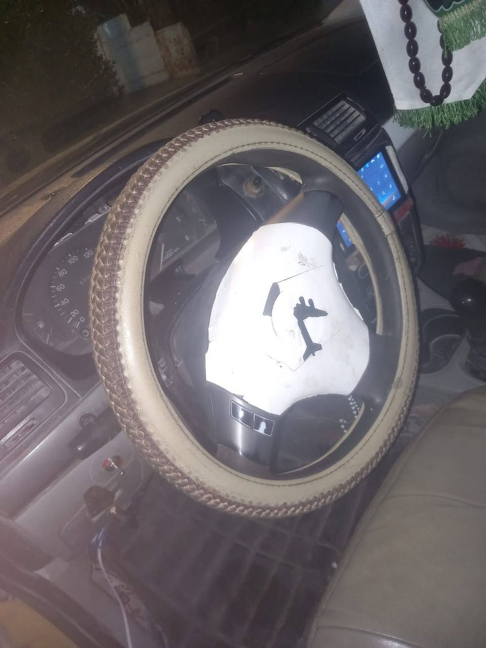 شفر ليت كوبلن 2009 رقم مميز رقم انكليزي بصره سنويه 2029 كير ومحرك 1800 نحله  مصفره هيئه وغرامات مداور ثاني يوم سعر 30 وبيها مجال او مراوس حسب القناعه ما متواجد على الفيس مكلف بلنشر صاحب السياره هذه رقمه  ***********
