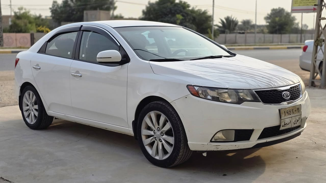 السلام عليكم 
سيراتو ٢٠١١ خليجي 
بنيد مبدل و ثلاث مكانات رش صبغ 
السعر ٩٠ .. مكاني ديوانية ***********
