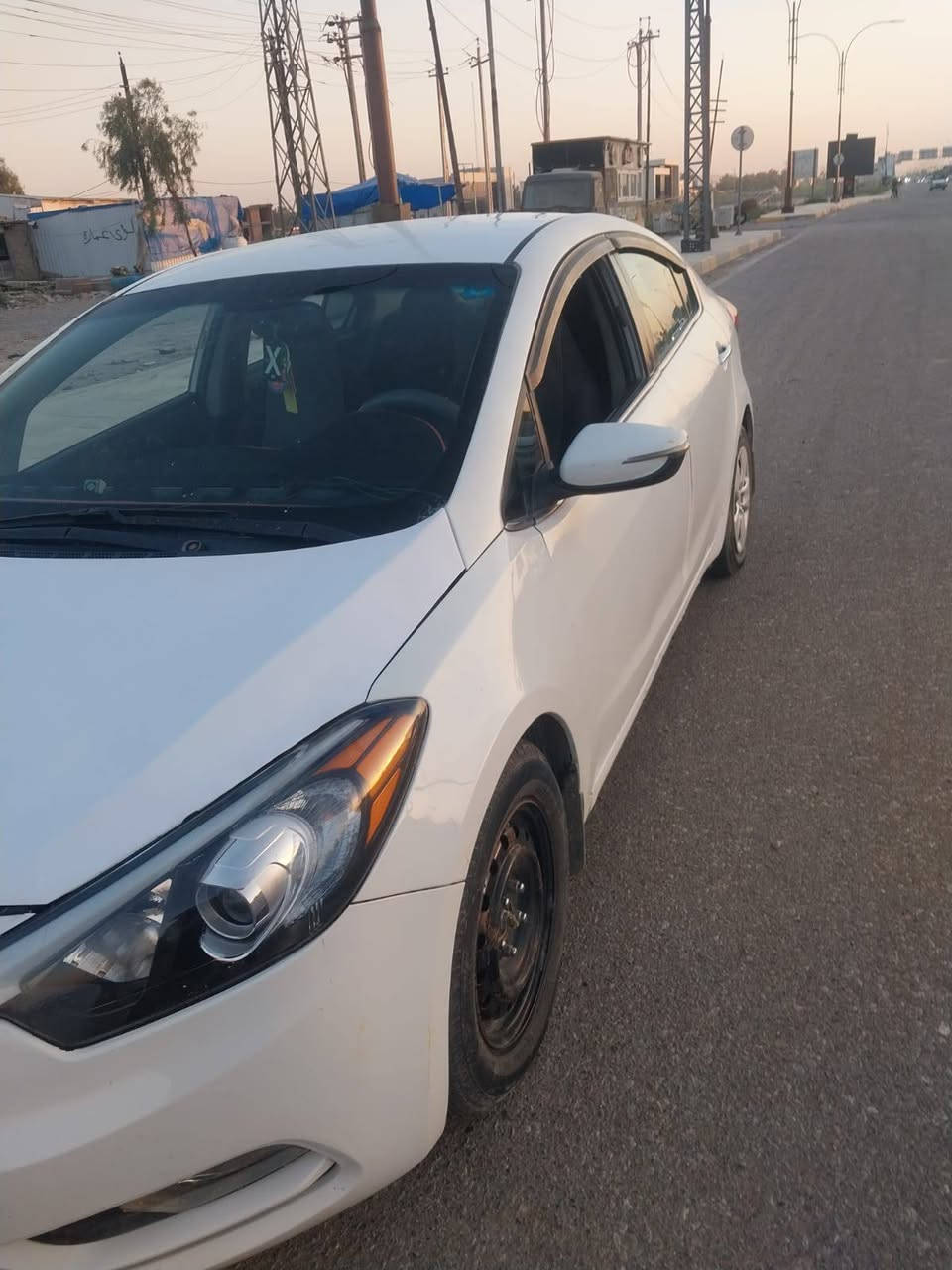 سلام وعليكم فورتي 2015 نص فول سعر 90 وبيه مجال الطيبين بيه فقط البوشه طاكه سونار موجود 👇الرقم الاتصال ***********
***********
