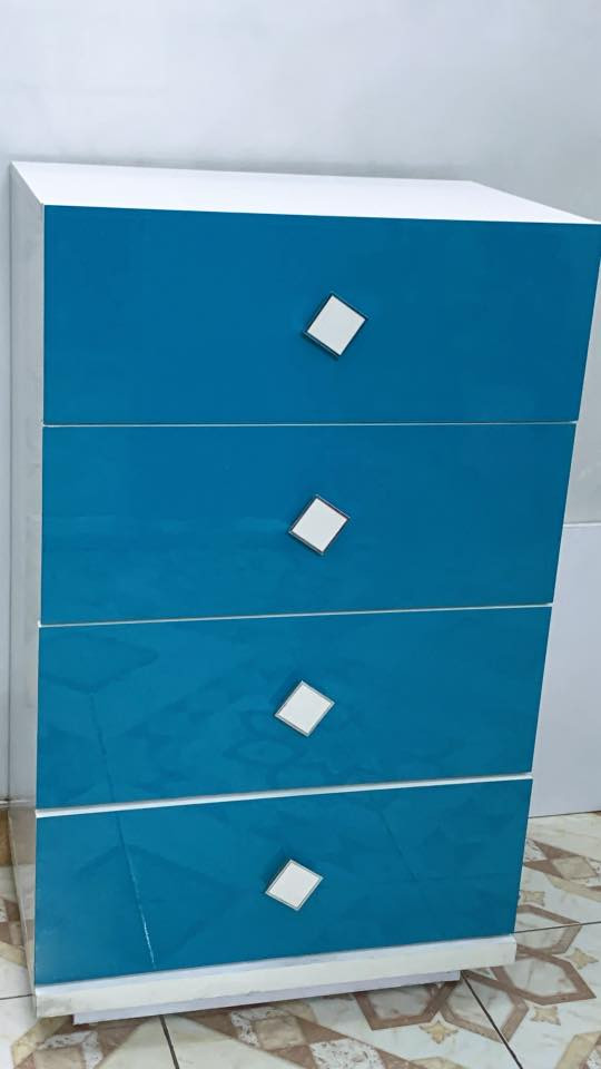 السلام عليكم
غرفة تركية مكونة من 5 قطع
السرير نفر ونصف
النظافة 90./. نظيفة جداً
و قوية درجة اولى 
السعر 550 الف 
للتواصل 
***********
