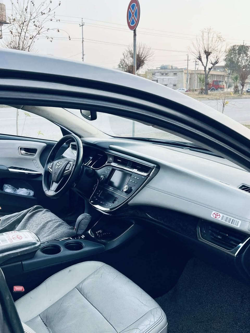 تويتا ئه ڤه لون موديل  ٢٠١٥  لمتت  فول. كوشن ساردو گه رمه  په رده يه ئا وينه را داره ناو كريمه دوو پارچه ى بو ياخه   ١٧٥$   (***********
