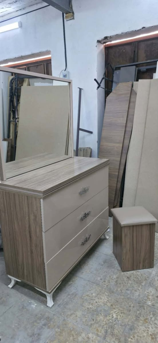 ✨ غرفة تركي  اصلي 8قطع صبغ حراري✨
نظام ابواب وسلايت
برغي چوي حديد 
ظهر بلوك
سرير صوميه عراقيه
✨ نظافه 85/💯
 السعر  / 650
 شد ونقل مجاني داخل بغداد
 توصيل للمحافظات بأسعار رمزية


**إذا كنت صاحب هذا الإعلان وتريد حذفه لأي سبب، رجاءا أرسل رسالة إلى الدعم الفني**