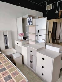 غرفة • جديدة مشدودة • نقل وشد