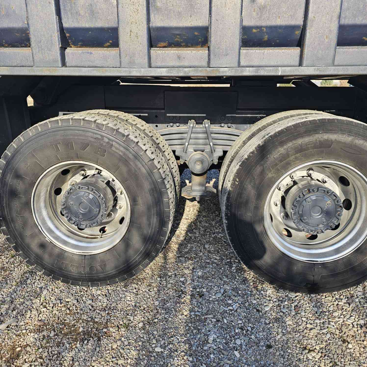 اسلام عليكم للبيع سكانيه سكس موديل 2004 رقم أربيل بأسمي سياره جديده وجاهزه تبريد تخم تاير جديده بمعنى الكلمه ستفسار ***********
