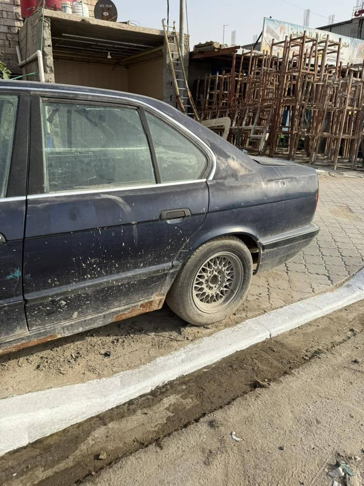 السلا عليكم اخوان 
Bmw525 مفتوح كير اوتو جنت جاي اعمر بيهة وصار عندي ضرف 
السياره بجم كامل جديد مداكر ولايتات وسمجه بجم عريض  ومنضومه تبريد المكينه جديده من الراديتر والجوينات والمروحه والحداديه كلهة جديده من الطول للطول ومنضومه تبريد جديده كمبريسر والشبجه والدكتات السياره كهربائياتهة كلهة شغاله  غرفتهة كلهة مفتوحه وموجده ومدوشمه نقص السياره مكينه وصبغ ملكوطات الخياسات والرصعات الخفيفه كفاله من الضربه والكصه سياره مال تعمير بديهة يخبل مكاني الزبير وسعرهة 37$
***********
@الكل
