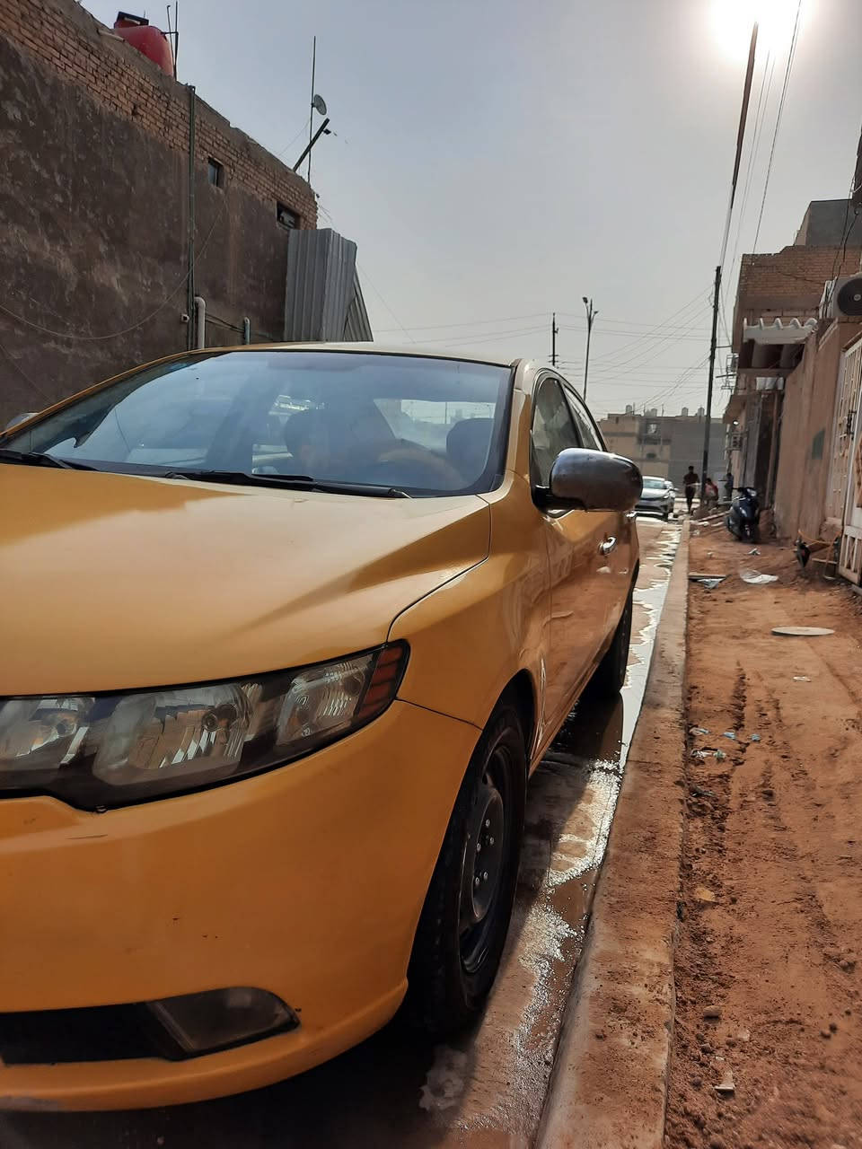 السلام عليكم سيارة سيراتوا للبيع موديل 2009 خليجي رقم دولي مميز سياره نضيفة تحويل ثاني يوم المحرك بي خيط تبخير السعر 73 وبيها مجال للإستفسار الاتصال على الرقم ***********
