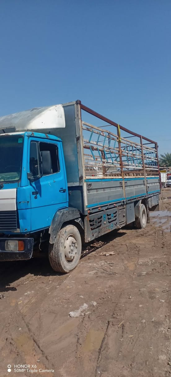 سلام عليكم من رخصة ابو لكروب  سيارة للبيع البه ٨برغي ستفسار على هذا رقم ***********
