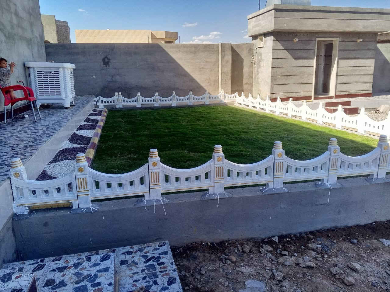 كادر مقرنص وبيهارتون دقه في العمل تفصال حدائق وتجهز مواد كرسته وعمل وفرش الثيل  الاستفسار على هذا الرقم ***********
