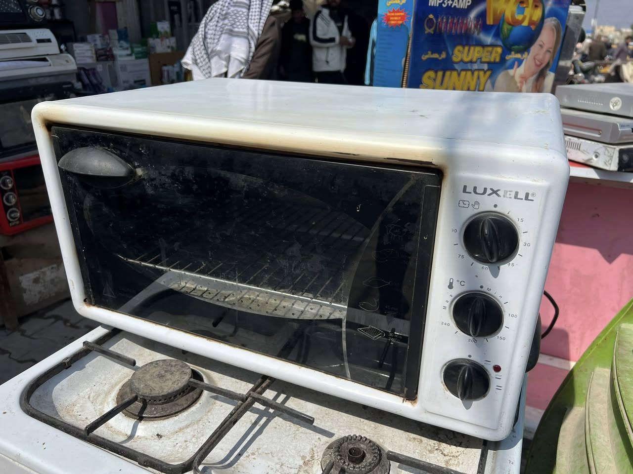 غراض نظيفه للبيع كلمن وسعره ***********
