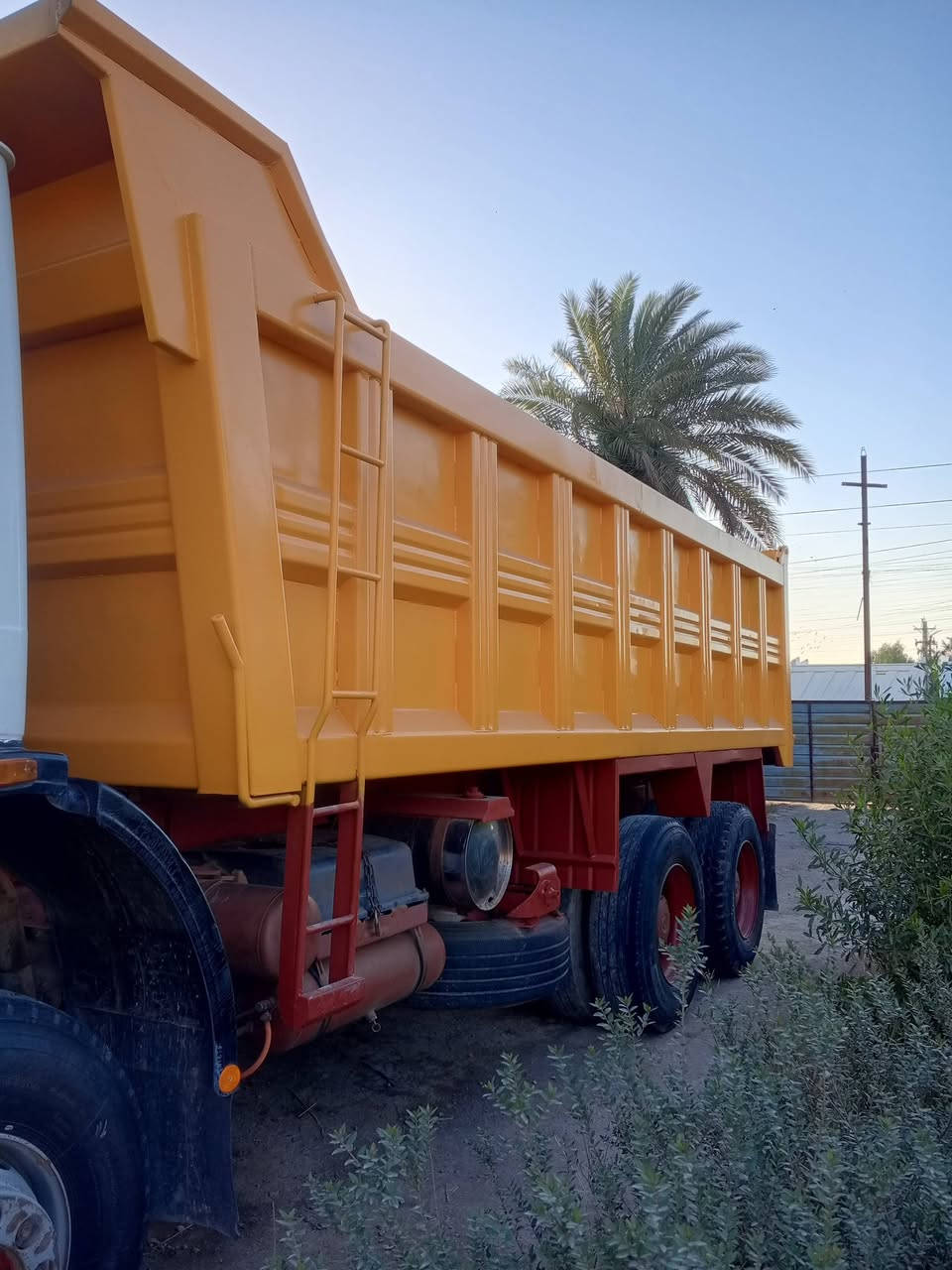 سلام عليكم البي فرنسي شاصي مكفول مجموعة نص محرك 8كير 90موديل 91 تخم تاير رقم انكليزي سنويه 30 باقي تفاصيل اتصل ***********
