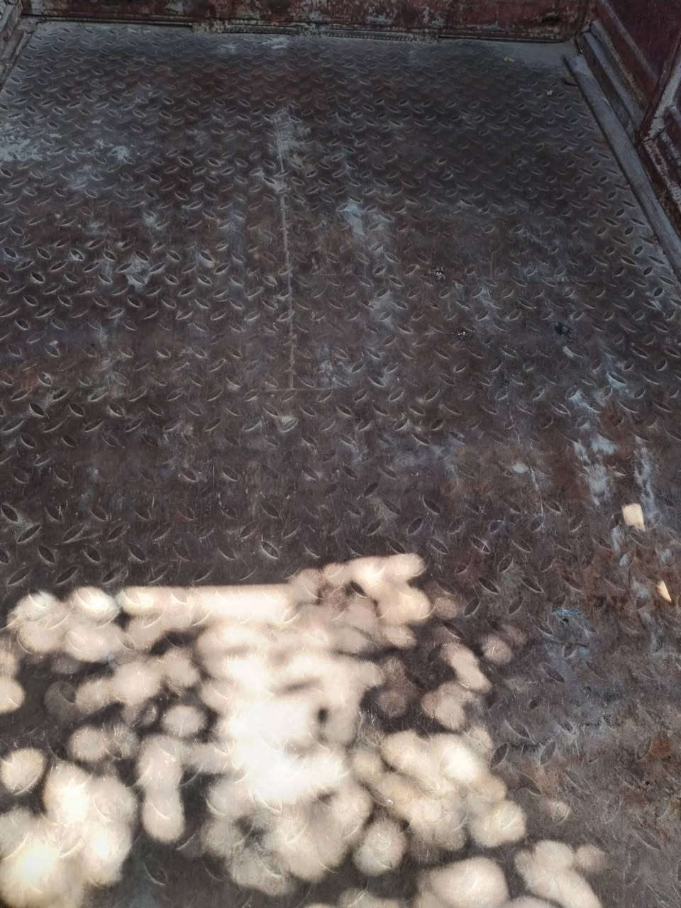 ستوته البيع نضيفه مكينه نضيفه شاصي مكفول بدي نضيف اكسن لطش جديد ادوات مكفوله من كلشي بصره حيانيه بكاني سعر ٥٠٠ ***********
