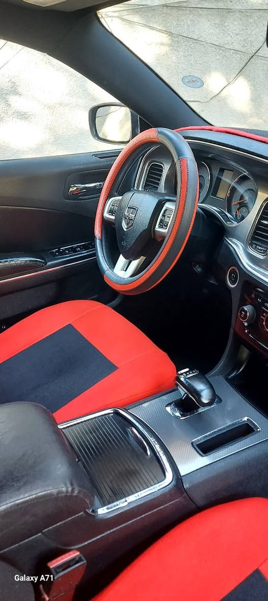 جارجر ادوات ٢٠١٤ رقم شمالي متؤم السياره كصه تبريد تدفى كله شغال لايت زنون السياره جديده كلش مابيهة اي نقص مكان السياره ديالى بعقوبه السعر ٥٤
هاتف ***********
