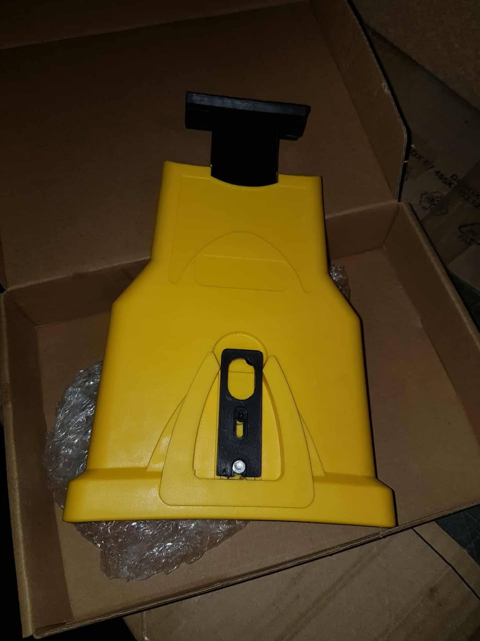 اخوان مسن منشار حطب ابعث عنة ب كوكل وشوف شغلة
القطعة ب 8


**إذا كنت صاحب هذا الإعلان وتريد حذفه لأي سبب، رجاءا أرسل رسالة إلى الدعم الفني**