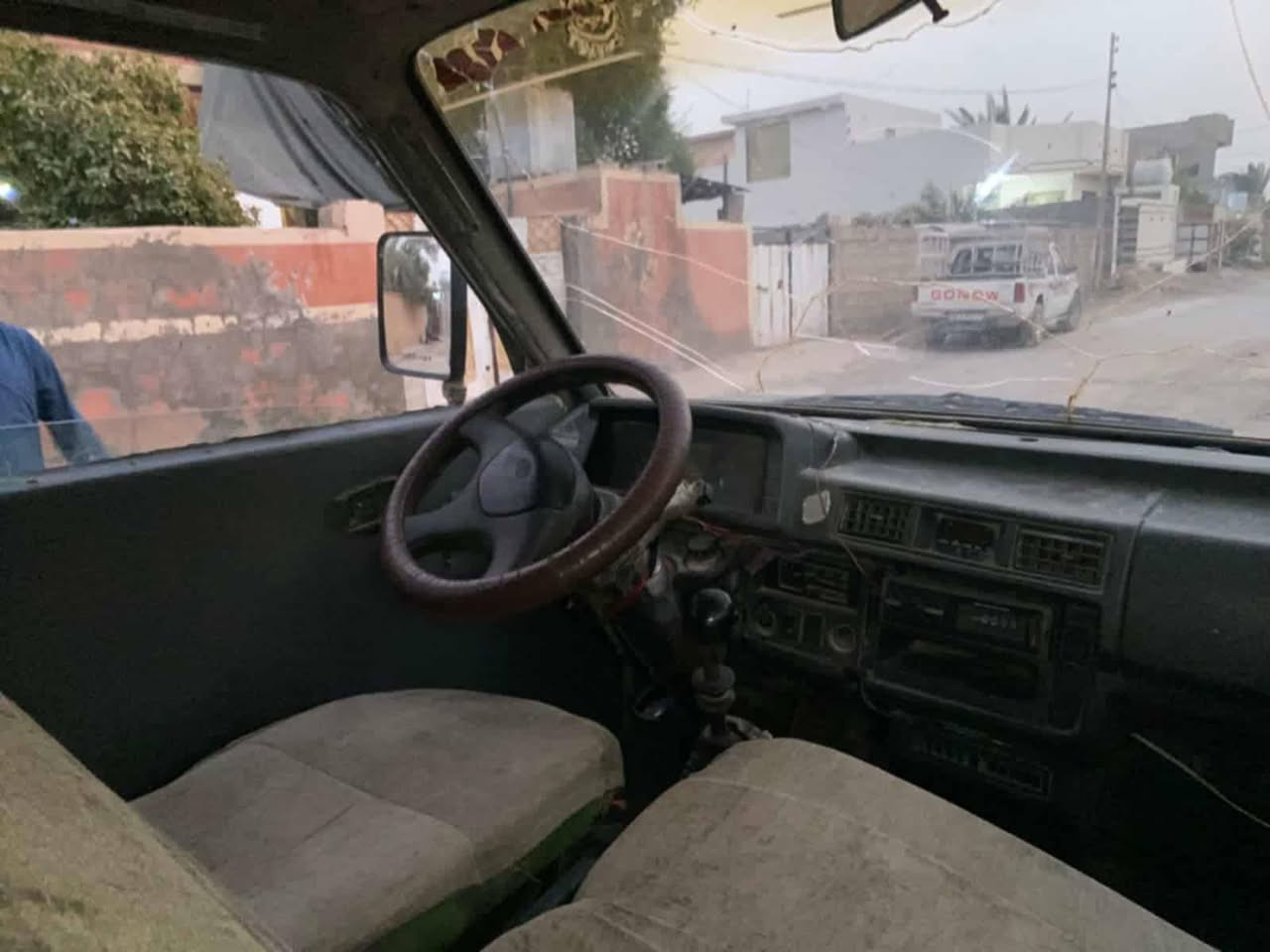 سلام عليكم كيا بستا موديل 94 محرك كير جديد تخم تاير جديد صدر حلو دواخل كهربائيات كلهة شغاله سياره حلوه بدون راعي اتكفل سرقه وعشائر السعر ب16 وبيهة مجال بسيط نقصهة مشط مكاني بغداد مدينة الصدر للاستفسار الاتصال ***********
