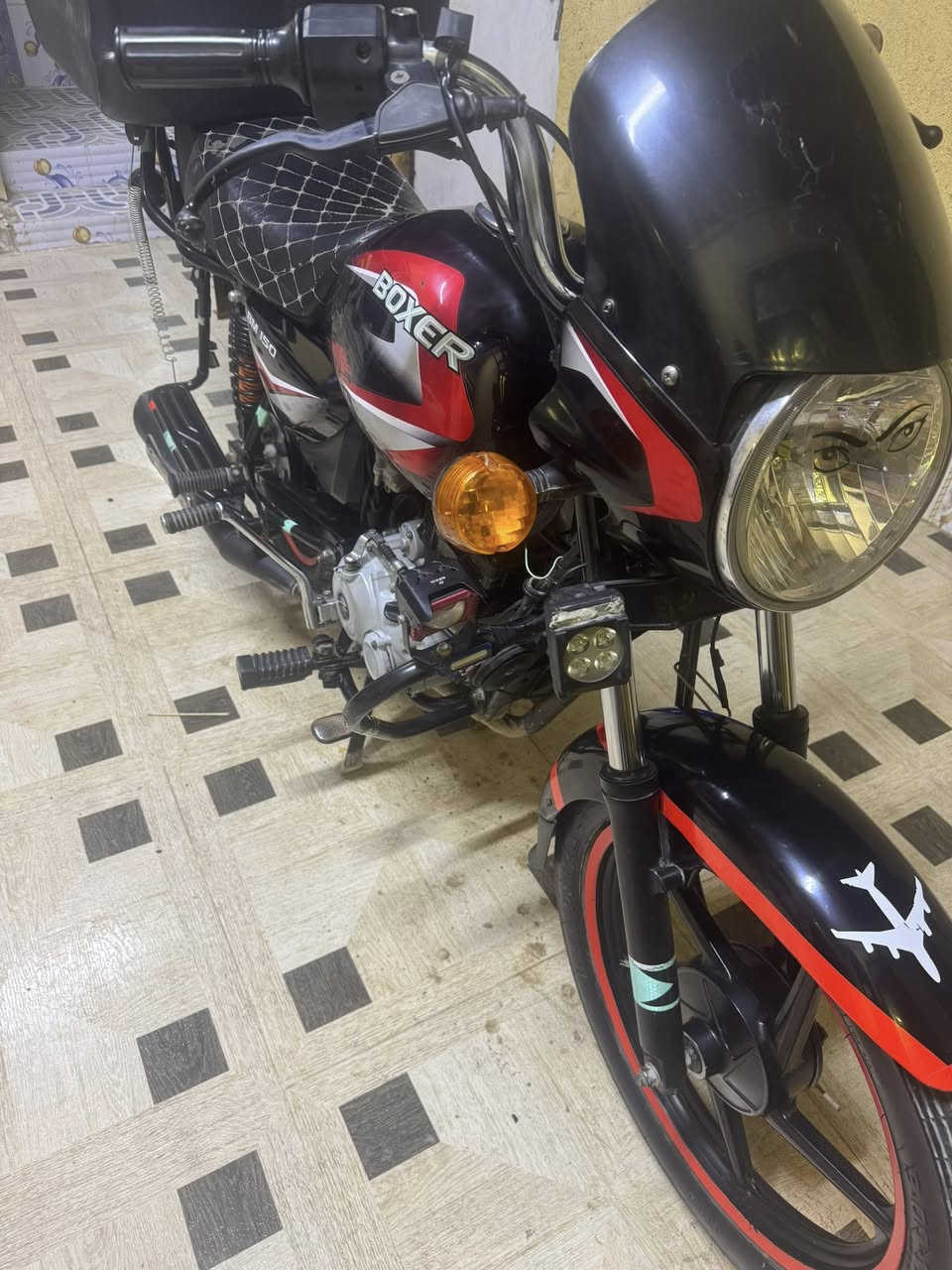 سلام عليكم بوكسر للبيع موديل 2021 رقم وسنويه
الدراجه نضافه 90‎%‎100 مكينه مامفتوحه ابد برغي مامفتوح بيها كلشي شغال بيهه اشاير وره وكدام لايت ثلجي
بعلي الدراجه تخبل سعرهه مليونين و300 الدراجه مرزوقه الحمدلله مكاني البصره ابو الخصيب جامع الشهيد 
بشرفك اذا مو شراي لتراسل ولا تتصل ***********
