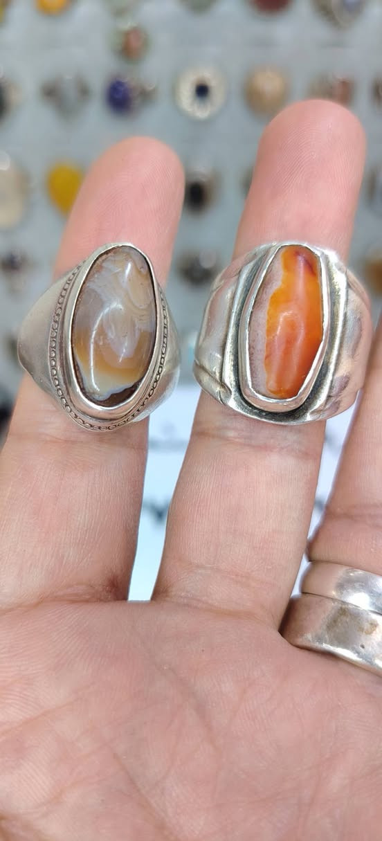 جزع وعقيق يماني كصبه قديمات توصيل لجميع محافظات العراق


**إذا كنت صاحب هذا الإعلان وتريد حذفه لأي سبب، رجاءا أرسل رسالة إلى الدعم الفني**