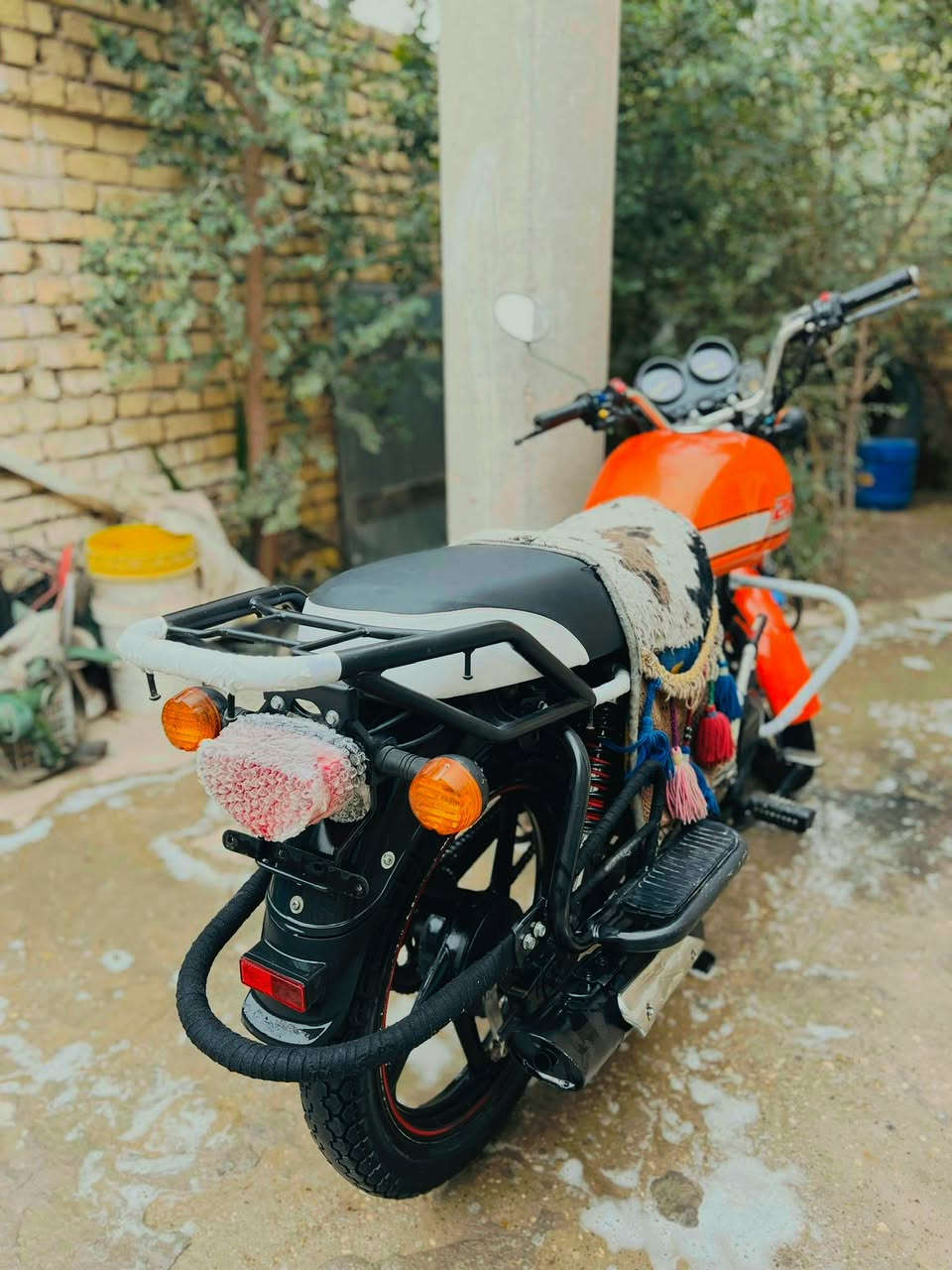 ‏ديوان موديل 22 طالعة بثلاثة وعشرين اوراق أصولي للبيع برغي ما مفتوح بيها    ***********
