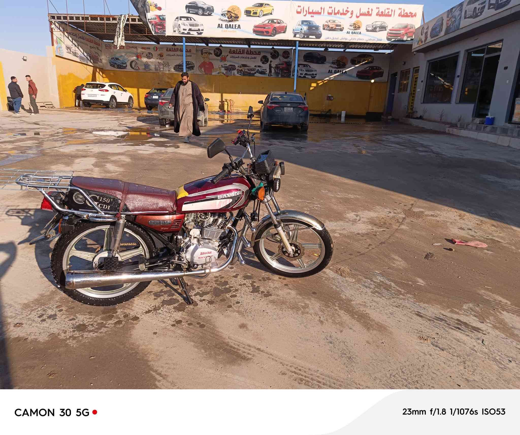 السلام عليكم  موطور سافان  للبيع موديل 21 محرك ما مفتوح كهربائيات كله شغاله السعر 450 //***********
