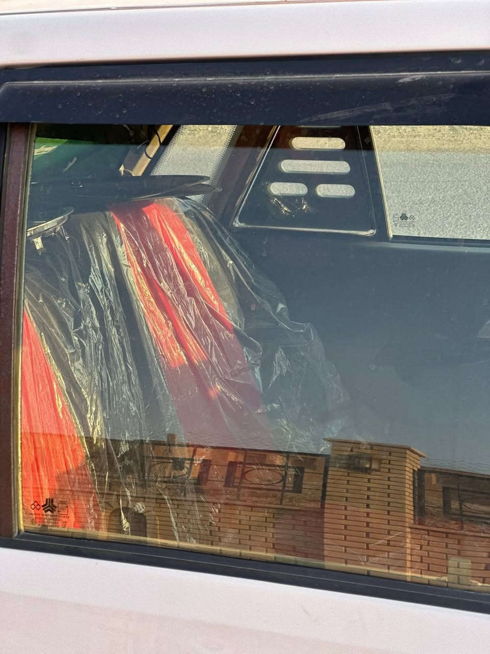 للبيع موديل ٢٠١٠  سياره كامله حتى تبريد بيها  وراقها كامله سعرها ٢٢ الشراي يتصل ويدلل ***********
