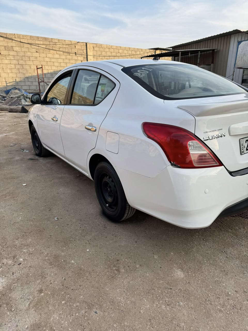 السلام عليكم 
نيسان سني هندي موديل 2017ماشيه 360الف مكفوله بيه بارد شويه بالصندوك 
كير محرك مكفول رقم اربيل سنويه 27 العنوان الأنبار الفلوجه 
السعر 95بيه مجال ***********
غير متواجد عل فيس
