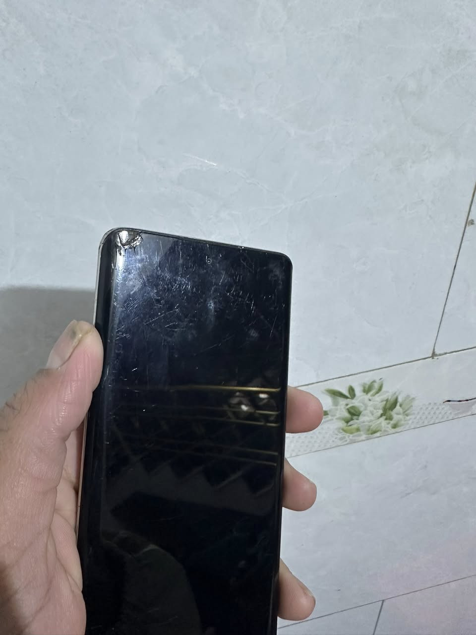 سلام عليكم هونر اكس ٩ بي جهاز كلة شغال مامبدل أي شي بي ذاكرة ٢٥٦ جهاز فقط بي هاذ الفطر سعر ١٦٠ وبي مجال بصيط مكاني بغداد الامين ***********
