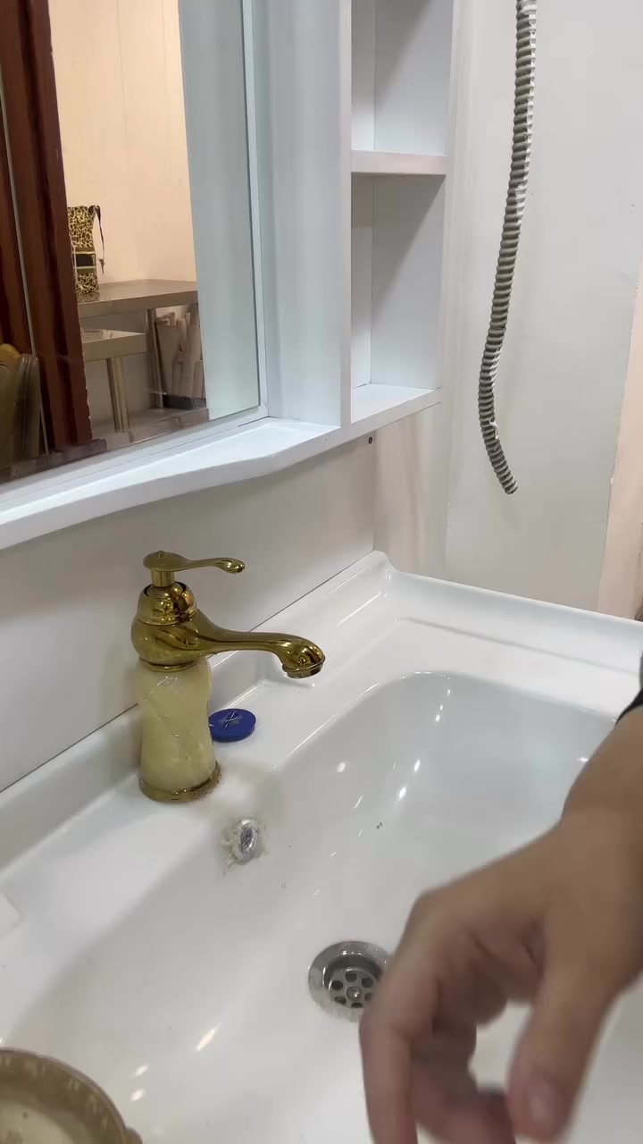 صابون طبيعي من عطر الطبيعة ✨
دللي بشرتك بصابون مصنوع من أفضل الزيوت والزبدات الطبيعية 🌿

🫒 زيت الزيتون
🥥 زيت جوز الهند
🌰 زيت اللوز
🌿 زيت الخروع
🧈 زبدة الشيا
🌱 أعشاب طبيعية مفيدة للبشرة

ينظف البشرة بلطف، يرطب الجلد، ويساعد على نعومة ونضارة البشرة من أول استخدام.

✔ خالي من المواد الضارة
✔ مناسب للاستخدام اليومي
✔ يمنح بشرتك إحساس النظافة والانتعاش الطبيعي

عطر الطبيعة… جمالك من الطبيعة �


**إذا كنت صاحب هذا الإعلان وتريد حذفه لأي سبب، رجاءا أرسل رسالة إلى الدعم الفني**